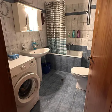 Mandalena Luxury 아파트